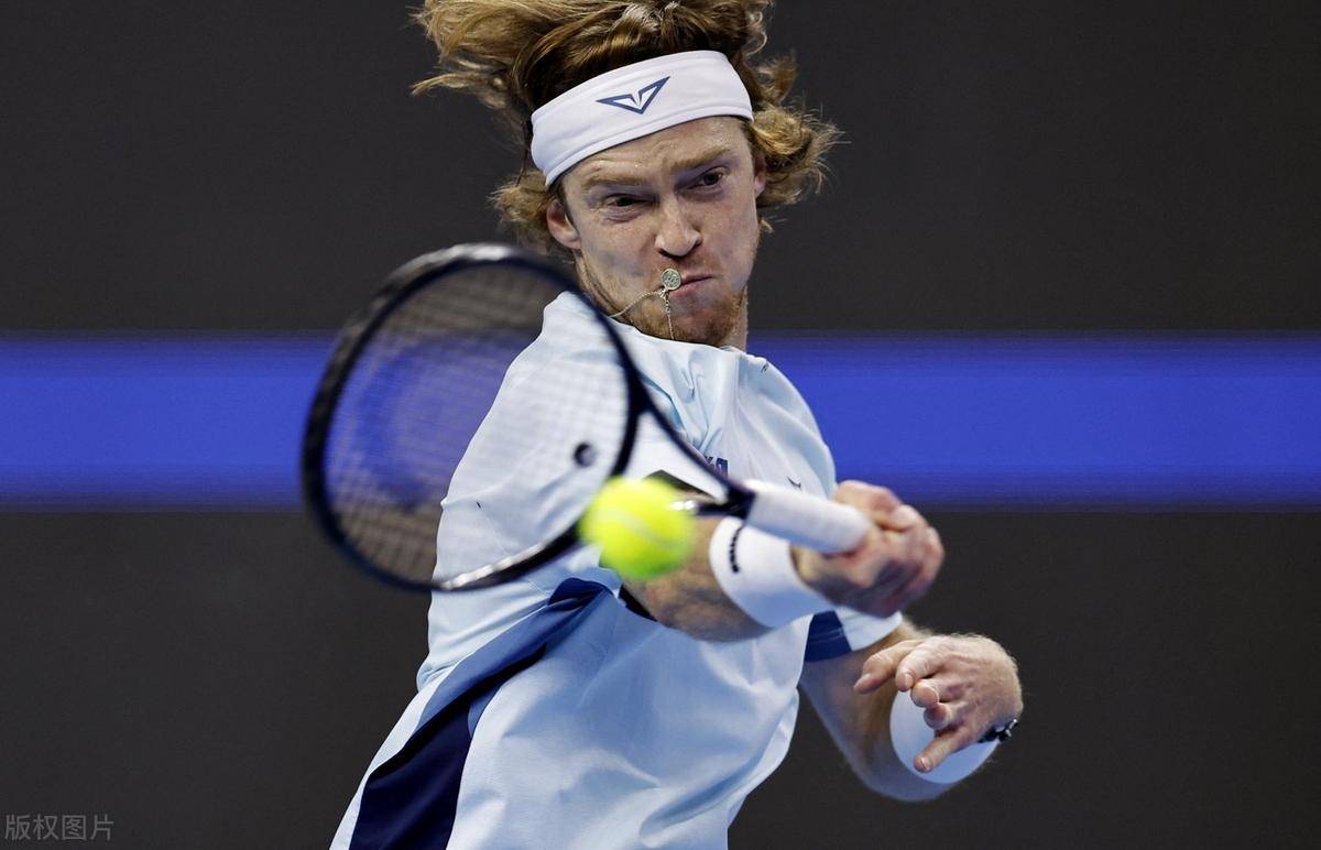 功吸引了媒 功吸引了媒